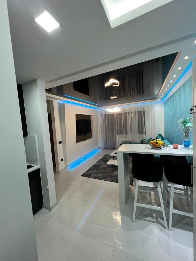 & Me Apartment *