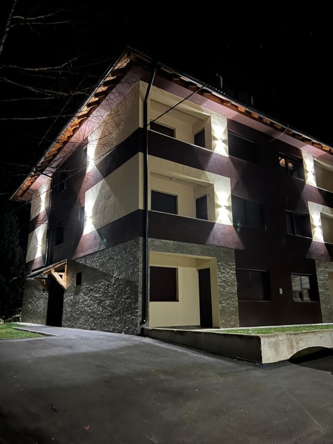 Apartment & Me